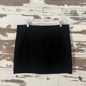 White House Black Market Mini Skirt Size Medium